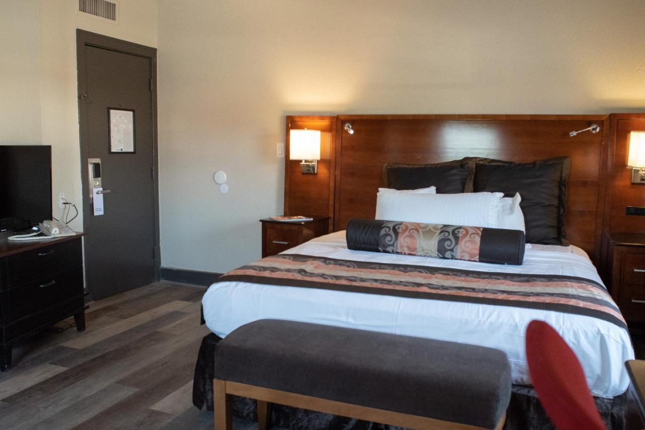 Hotel Chataura Dearborn Kültér fotó