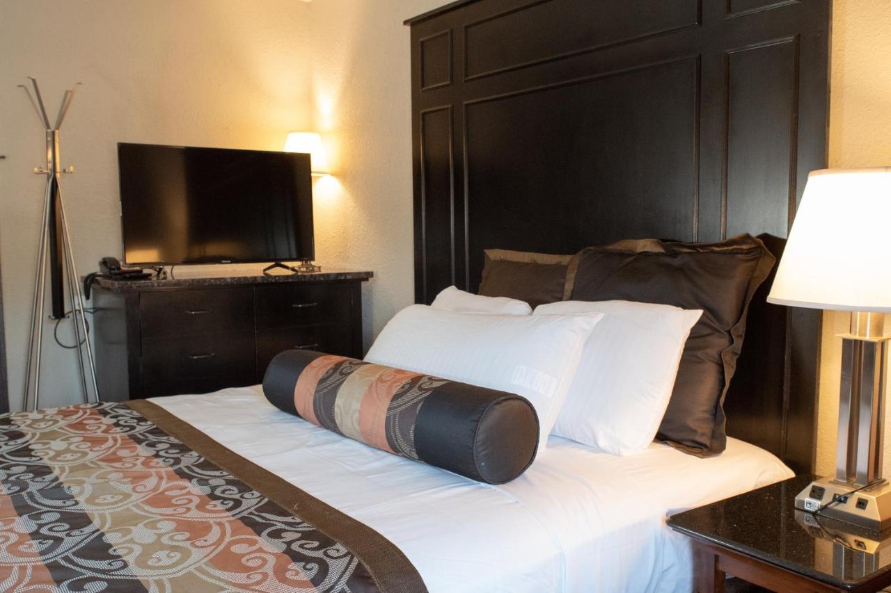 Hotel Chataura Dearborn Kültér fotó