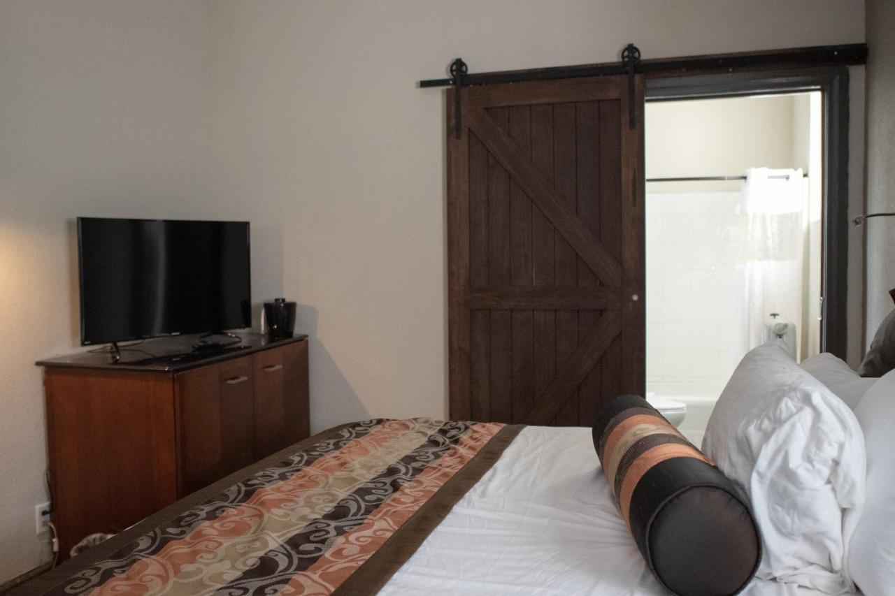 Hotel Chataura Dearborn Kültér fotó