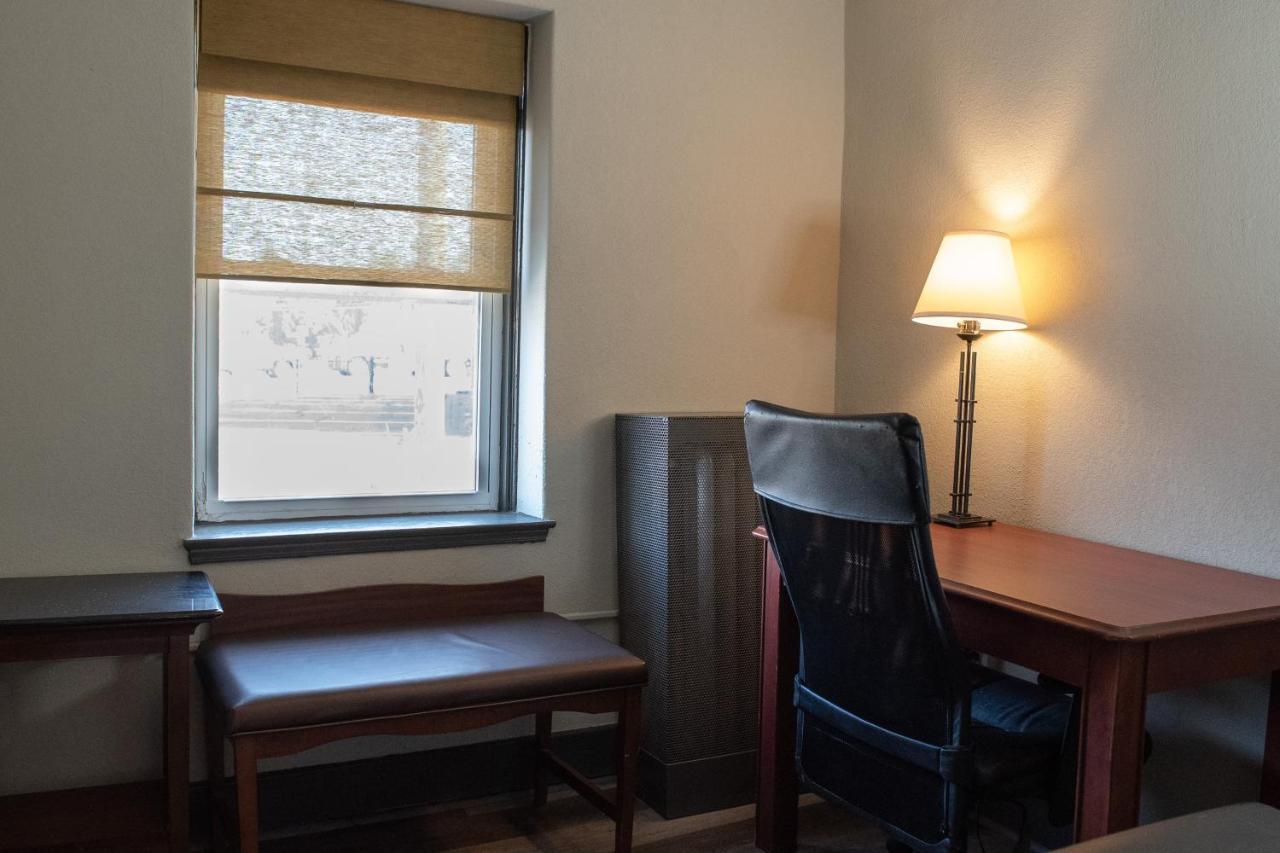Hotel Chataura Dearborn Kültér fotó